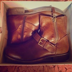 BNIB Brown Ankle Boots